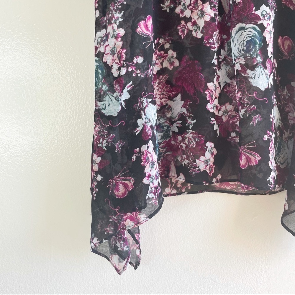 Bcbgeneration plum floral half button up top XS - Picture 4 of 11